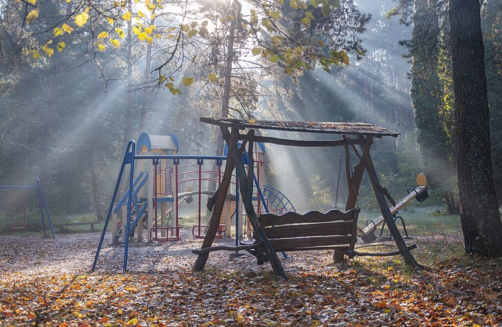 Children's playground in the sanatorium park in Shklo.jpg