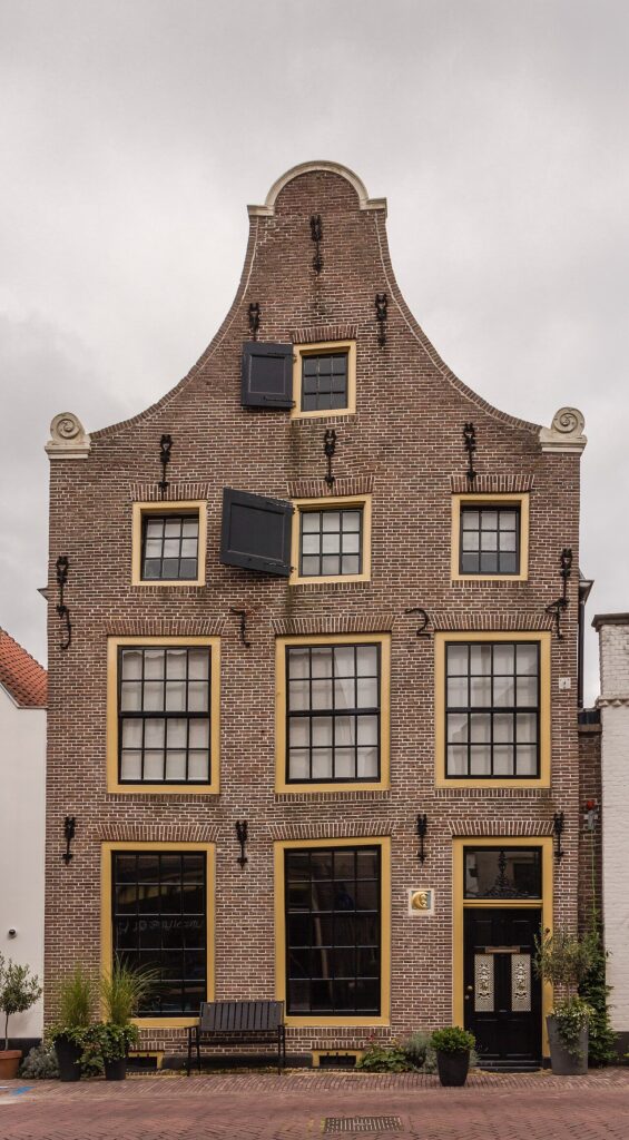 Hattem, Woonhuis De Halve Maan Ridderstraat 3. 13-09-2021. (actm.) 01.jpg